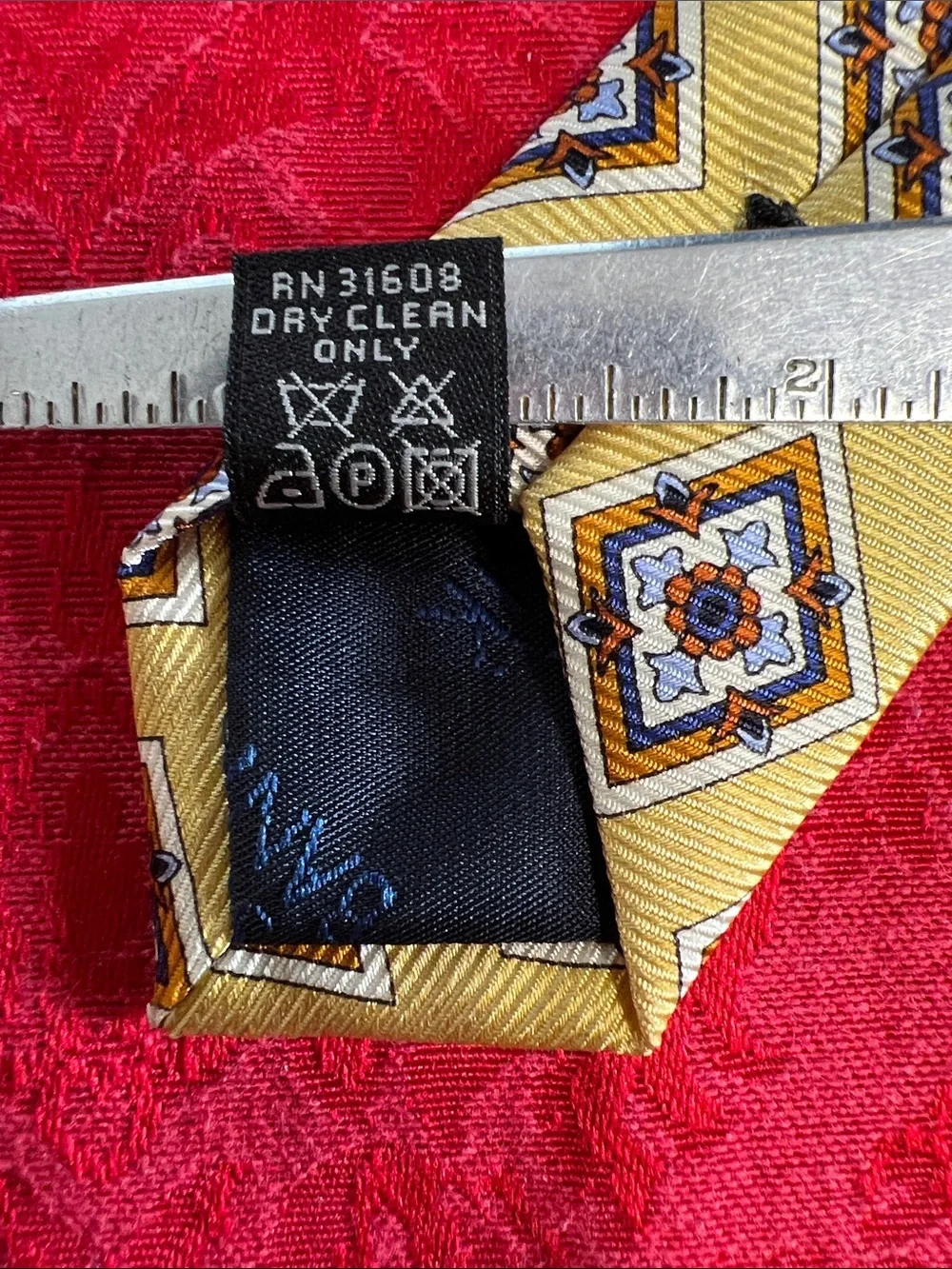 Jos. A. Bank Made in Italy Yellow Geometric Medallion 100% Silk Tie 3.5”